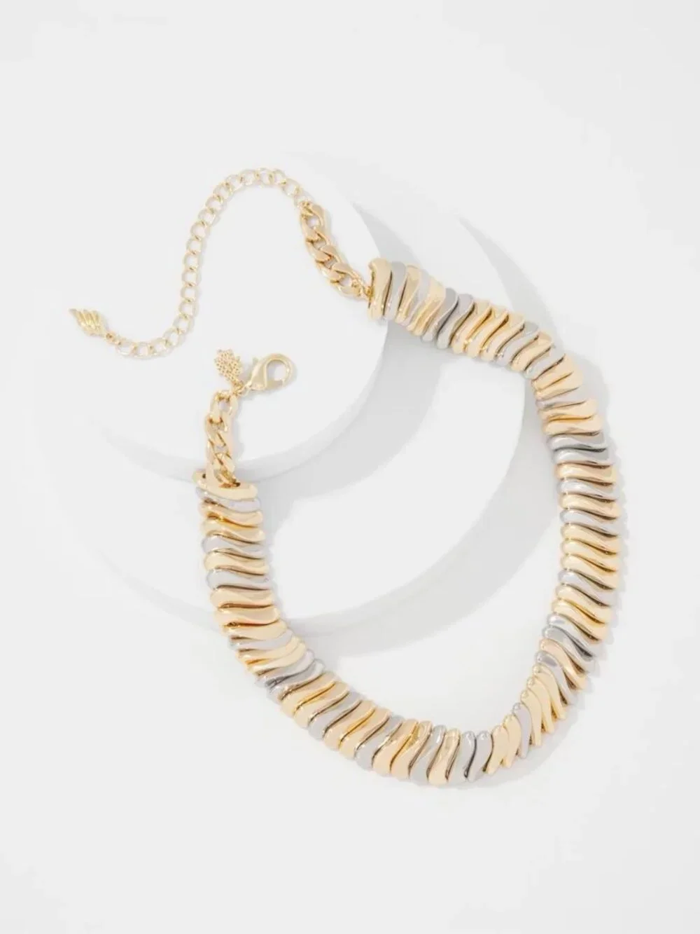 WHBM GOLD W SILVER SHORT NECKLACE